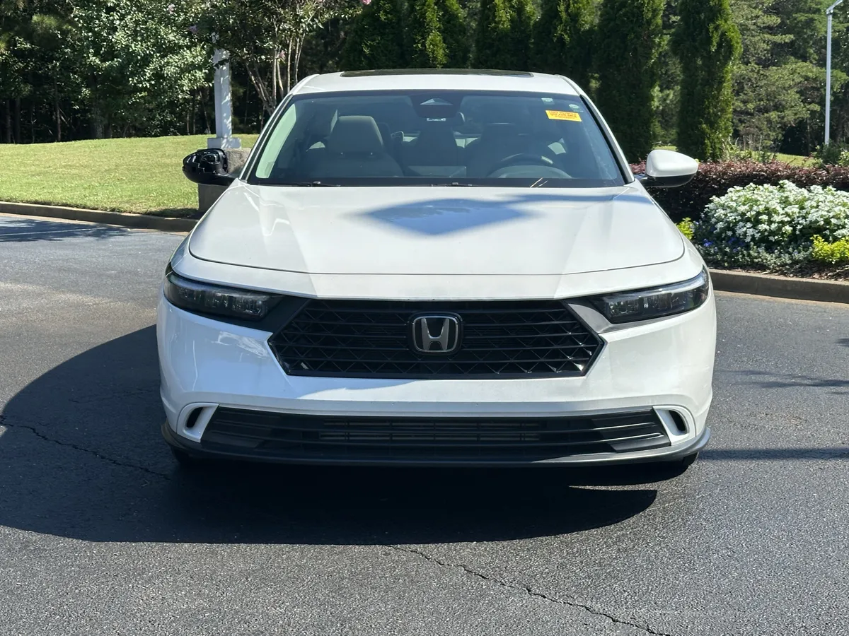 2023 Honda Accord EX CVT thumbnail 3