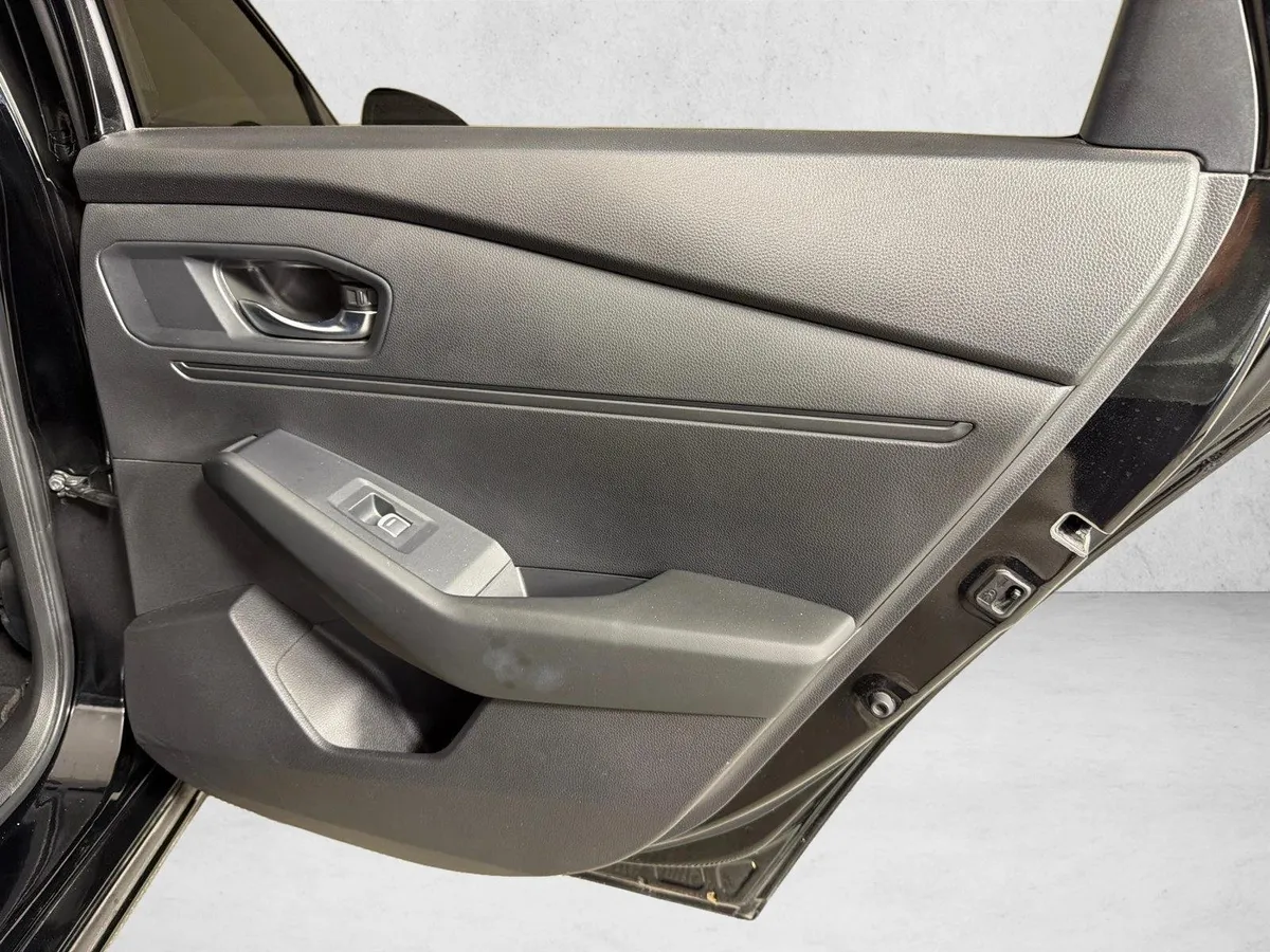 2023 Honda Accord Hybrid Sport-L thumbnail 17