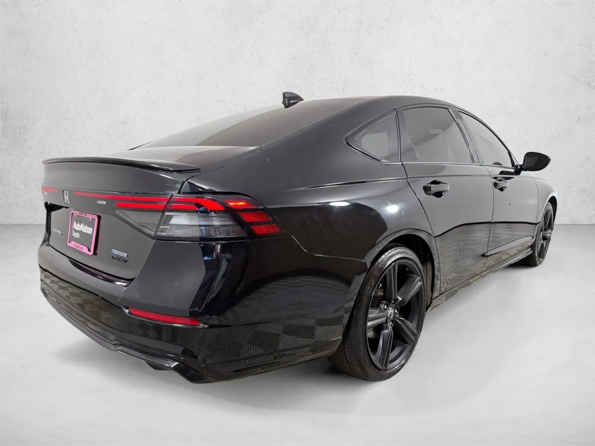 2023 Honda Accord Hybrid Sport-L thumbnail 4