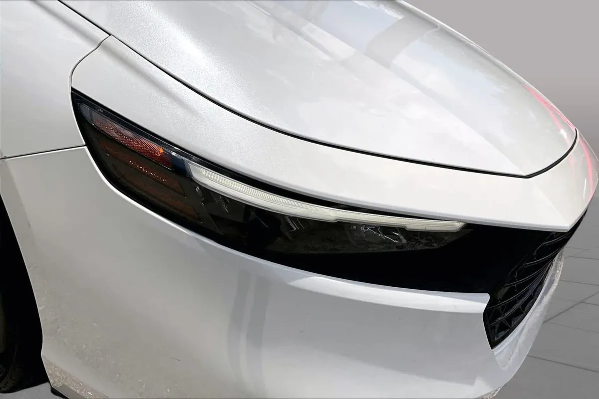2023 Honda Accord LX thumbnail 27