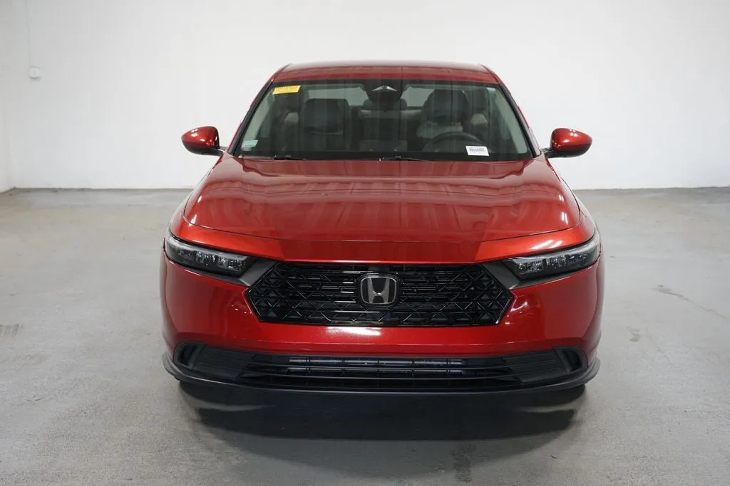 2023 Honda Accord LX thumbnail 2