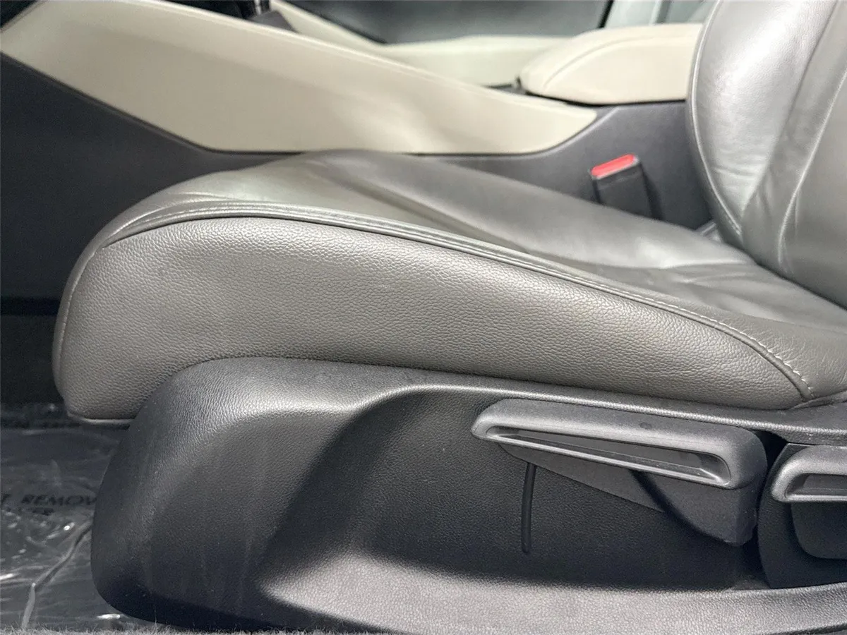 2023 Honda Accord Sedan LX thumbnail 26