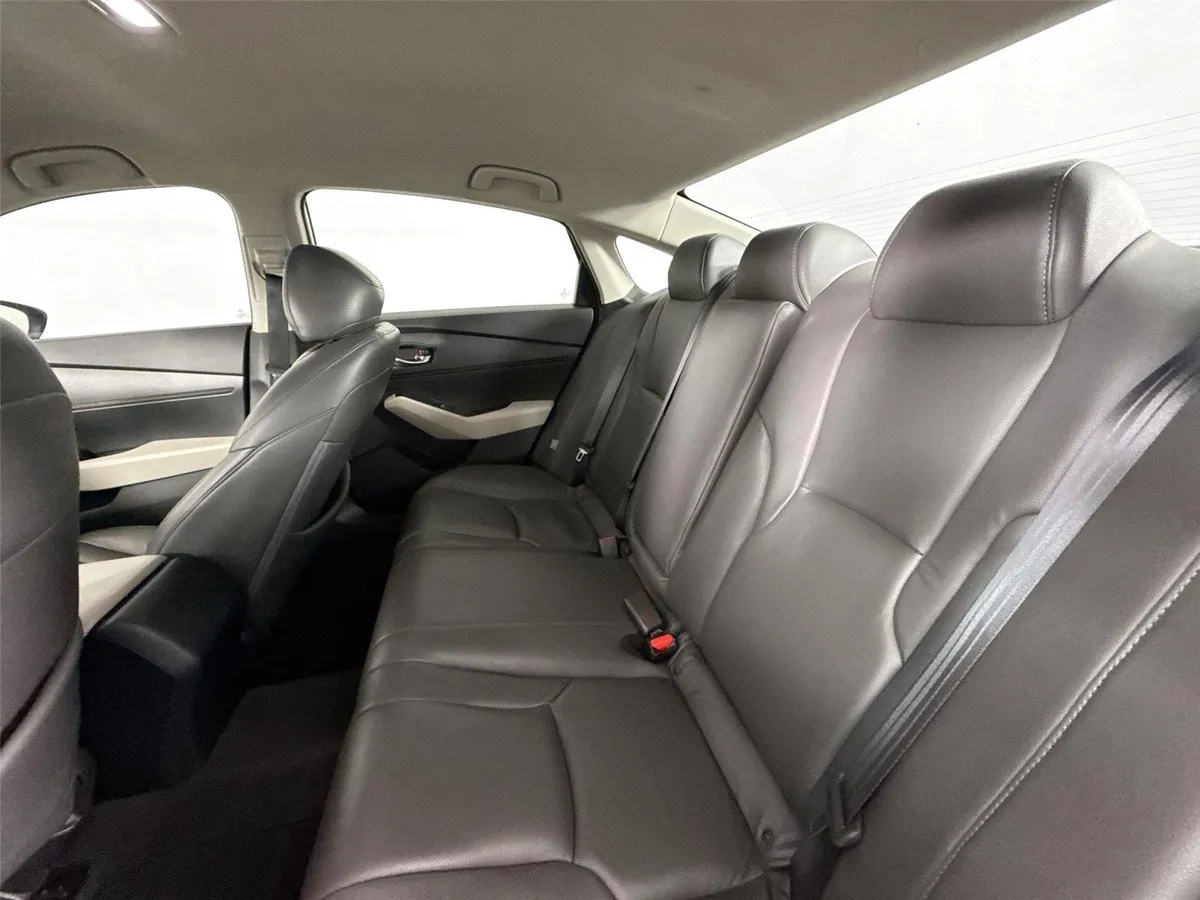 2023 Honda Accord Sedan LX thumbnail 27