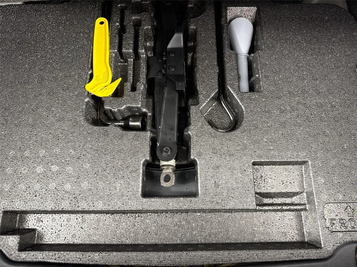 2023 Honda Accord Sedan LX thumbnail 34