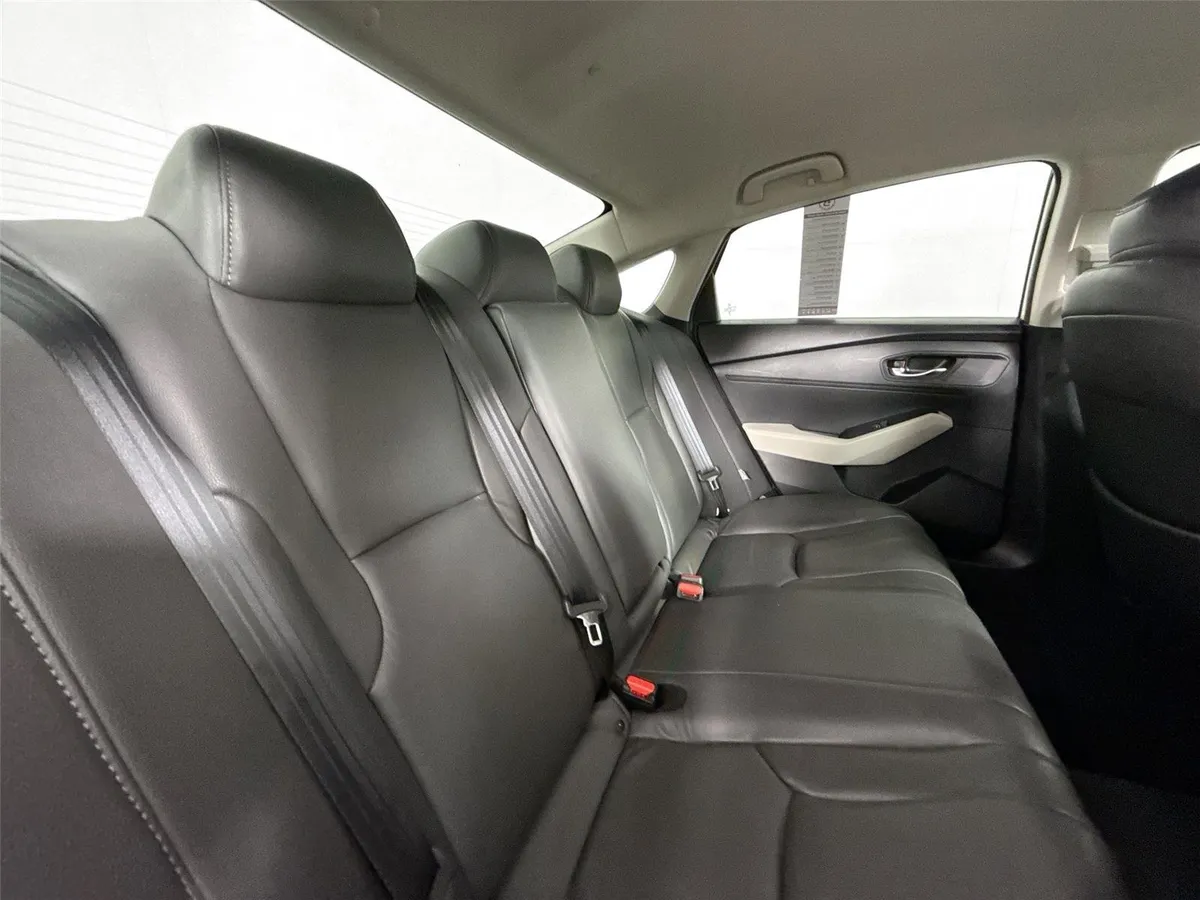 2023 Honda Accord Sedan LX thumbnail 36