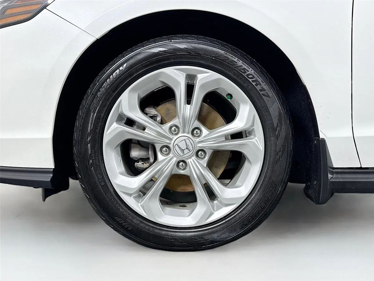 2023 Honda Accord Sedan LX thumbnail 40