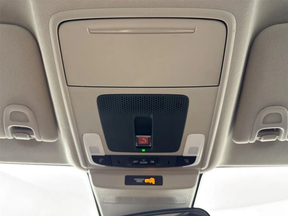 2023 Honda Accord Sedan LX thumbnail 6