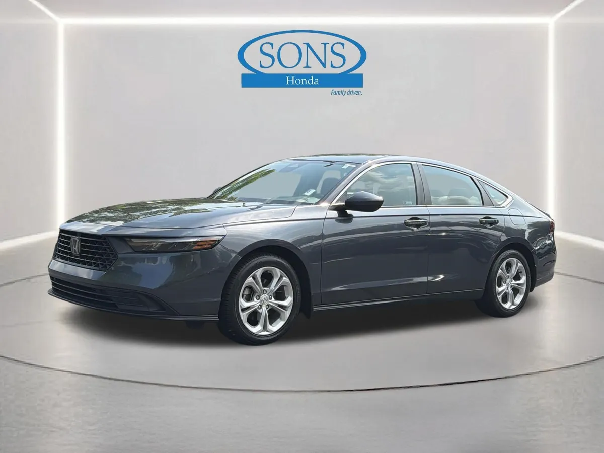 2023 Honda Accord Sedan LX thumbnail 16
