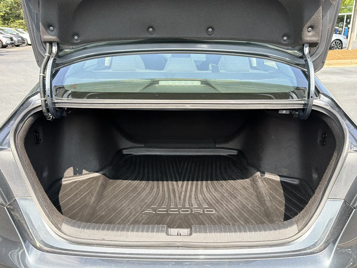 2023 Honda Accord Sedan LX thumbnail 20