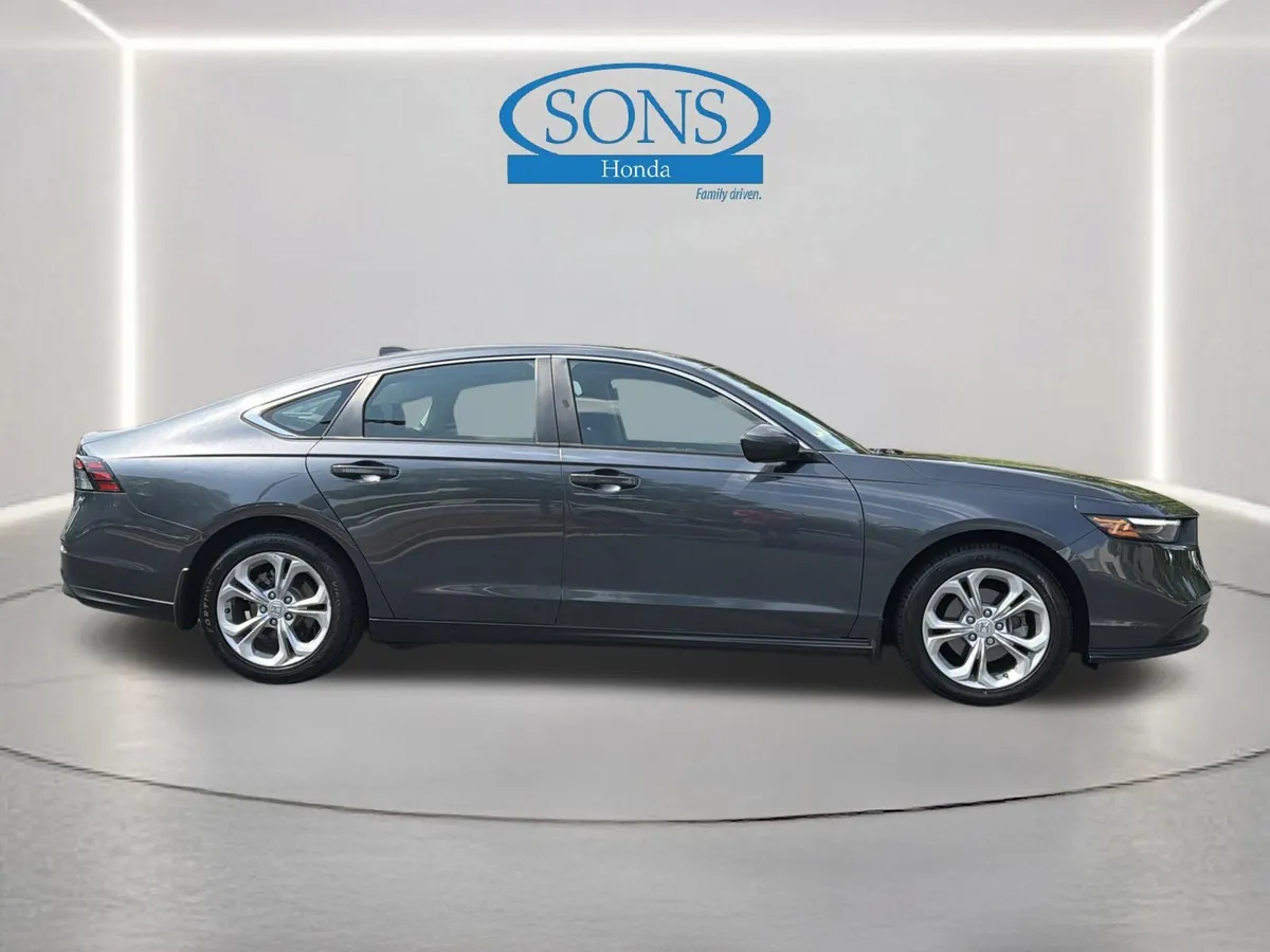 2023 Honda Accord Sedan LX thumbnail 22