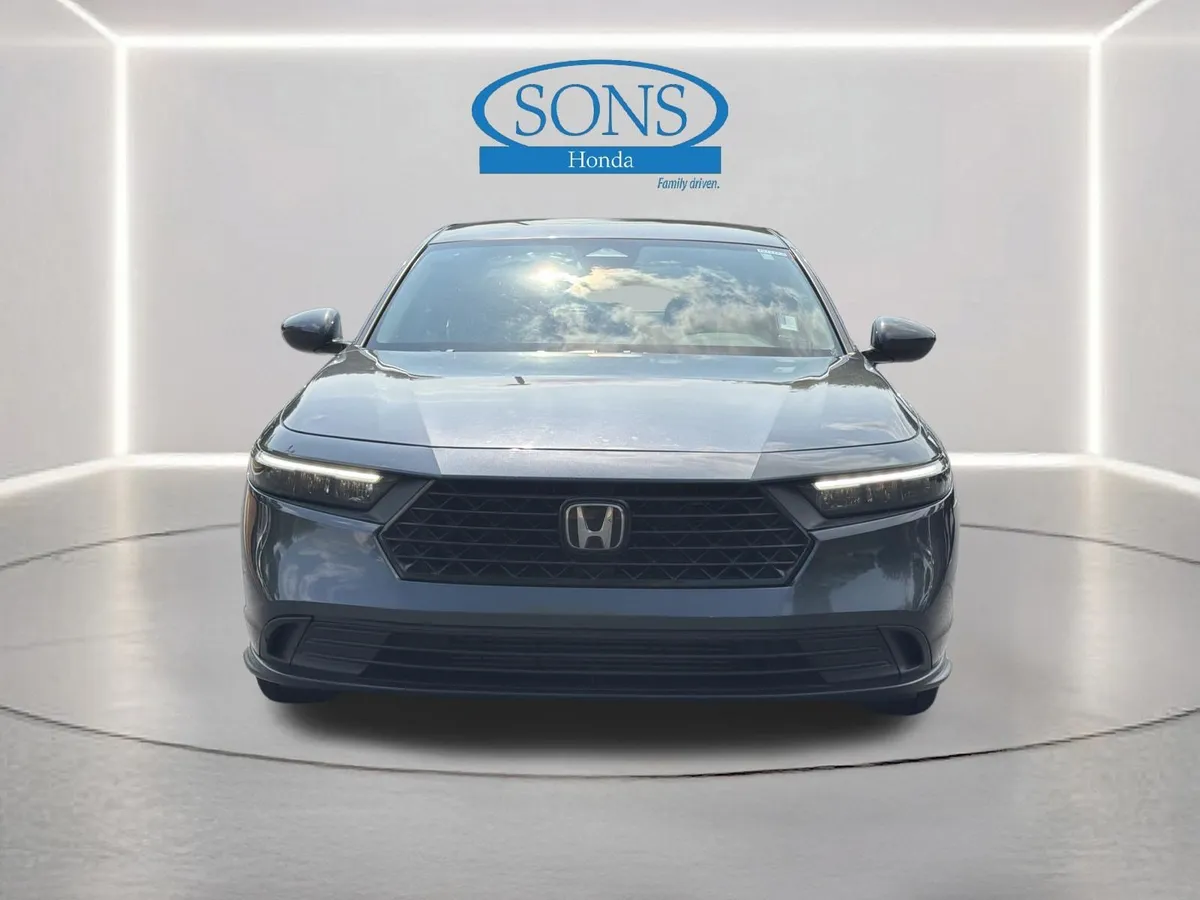 2023 Honda Accord Sedan LX thumbnail 23