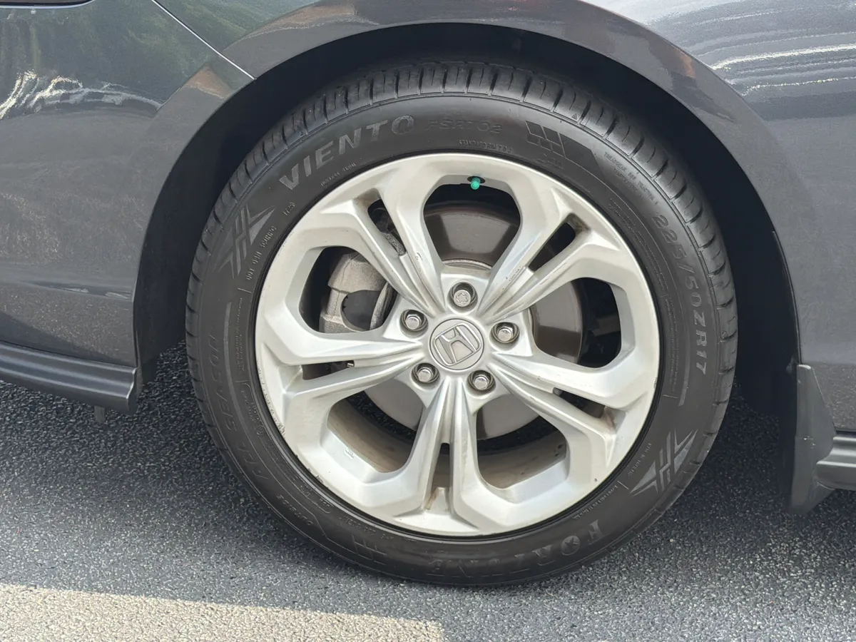 2023 Honda Accord Sedan LX thumbnail 24