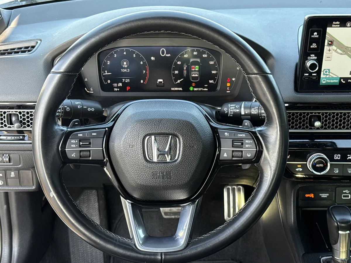 2023 Honda Civic Hatchback Sport Touring thumbnail 19