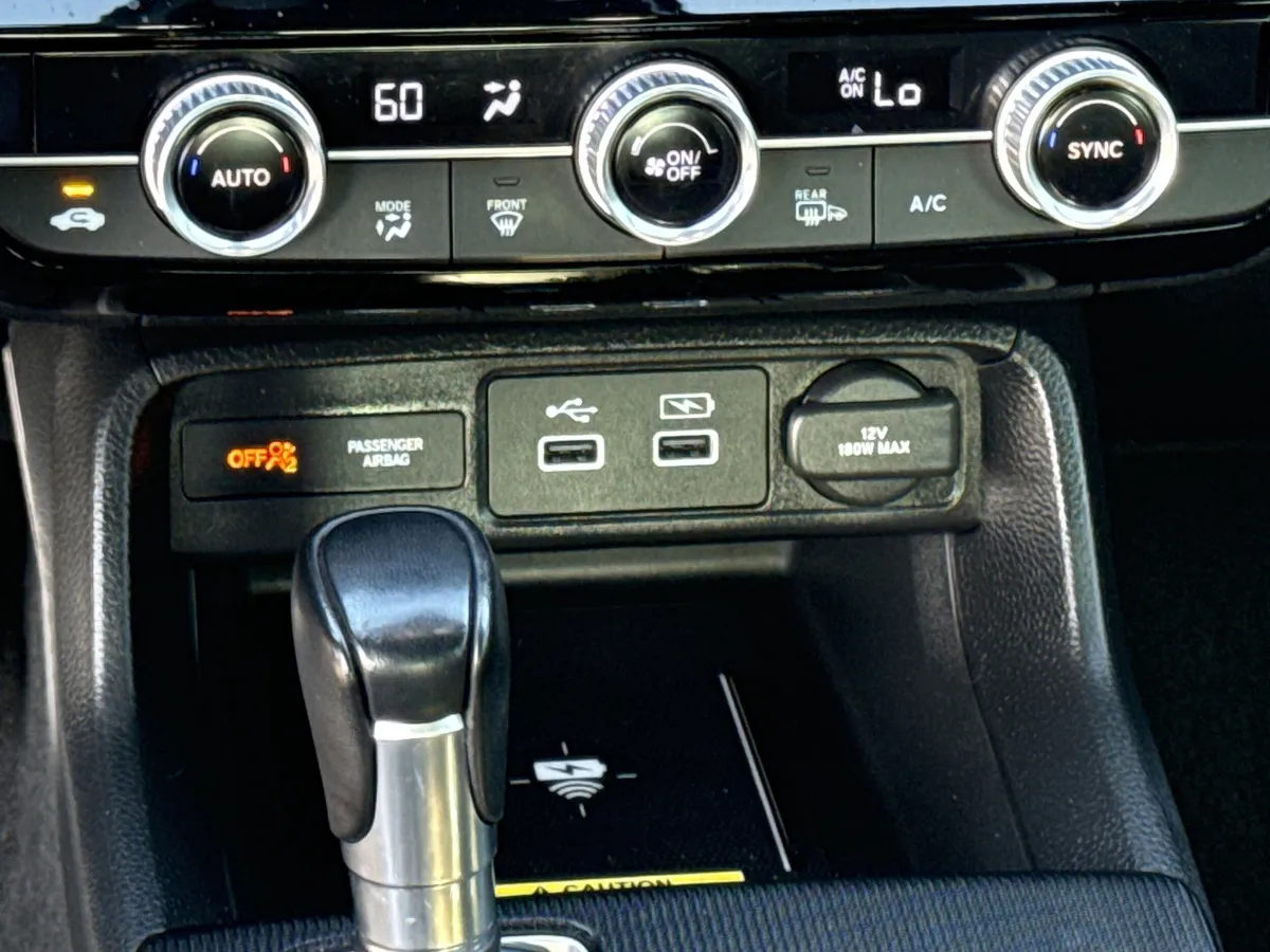 2023 Honda Civic Hatchback Sport Touring thumbnail 21
