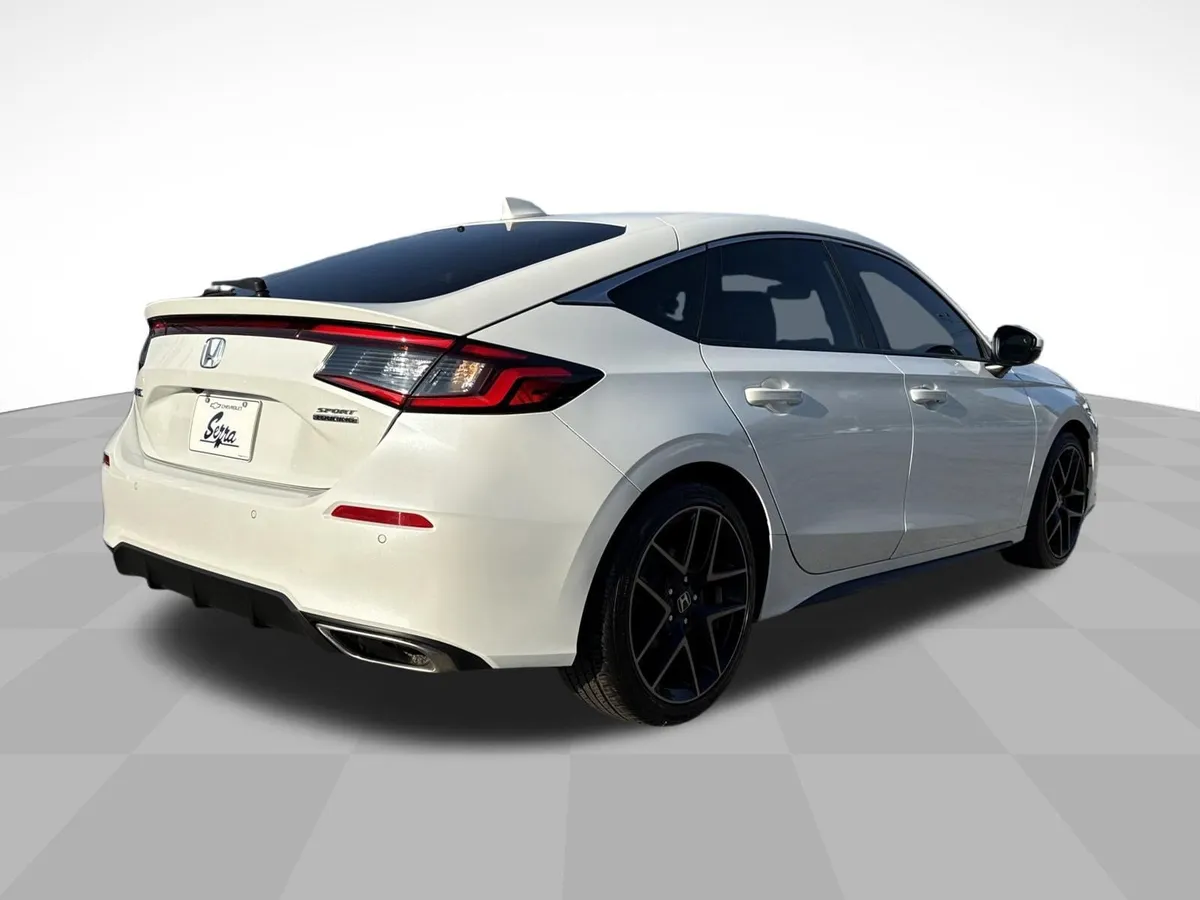 2023 Honda Civic Hatchback Sport Touring thumbnail 6