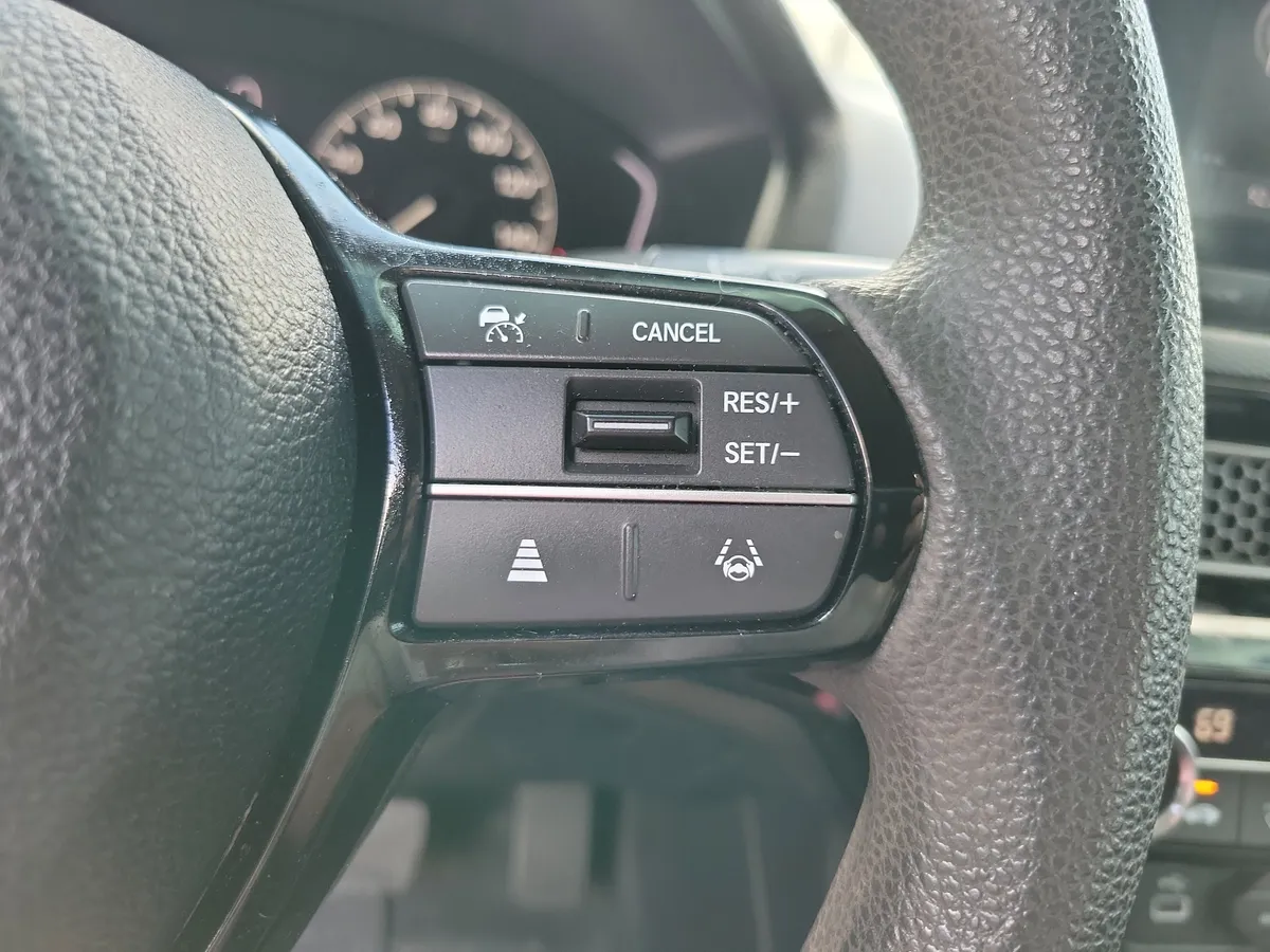 2023 Honda Civic LX thumbnail 12