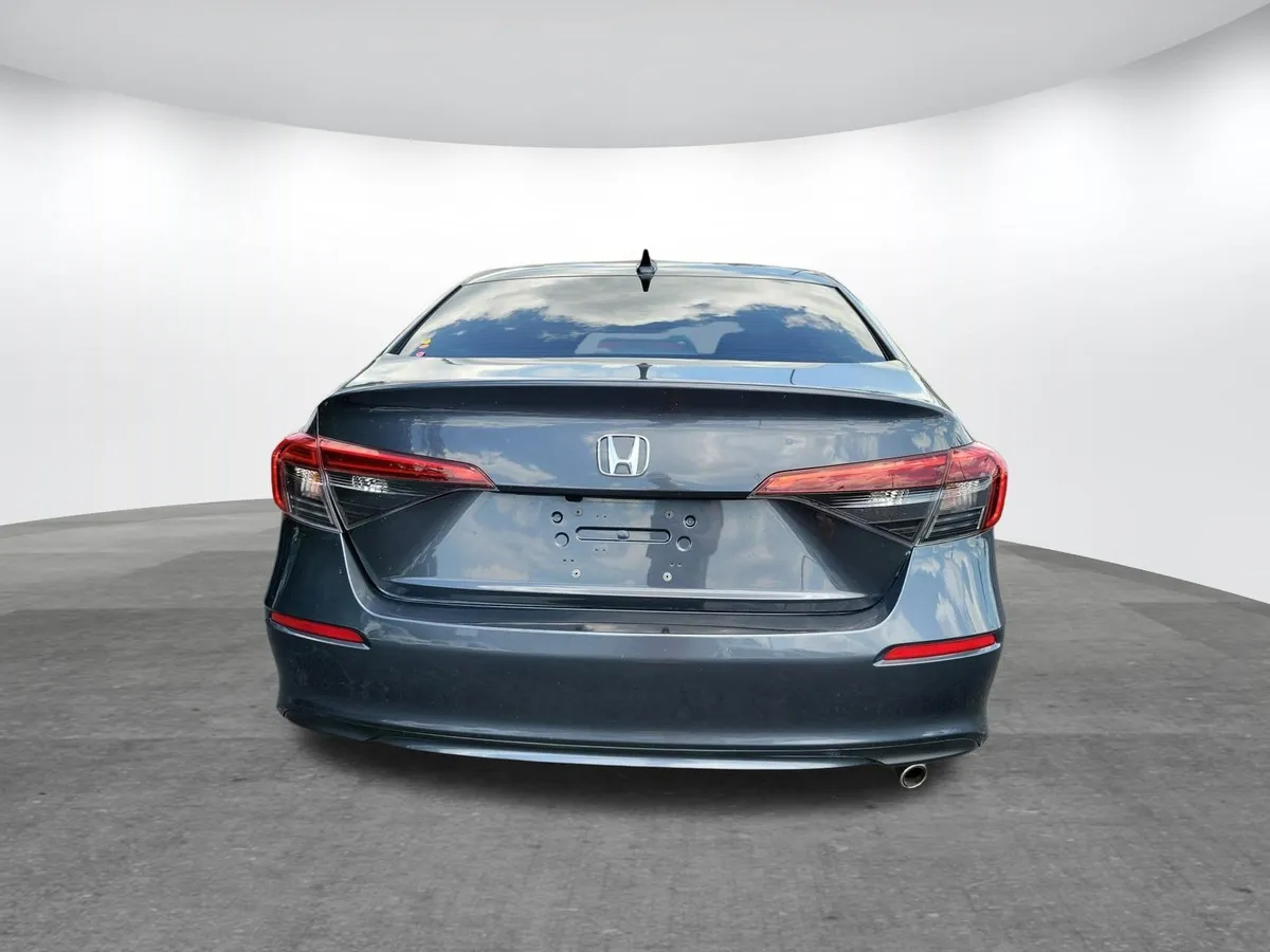 2023 Honda Civic LX thumbnail 19