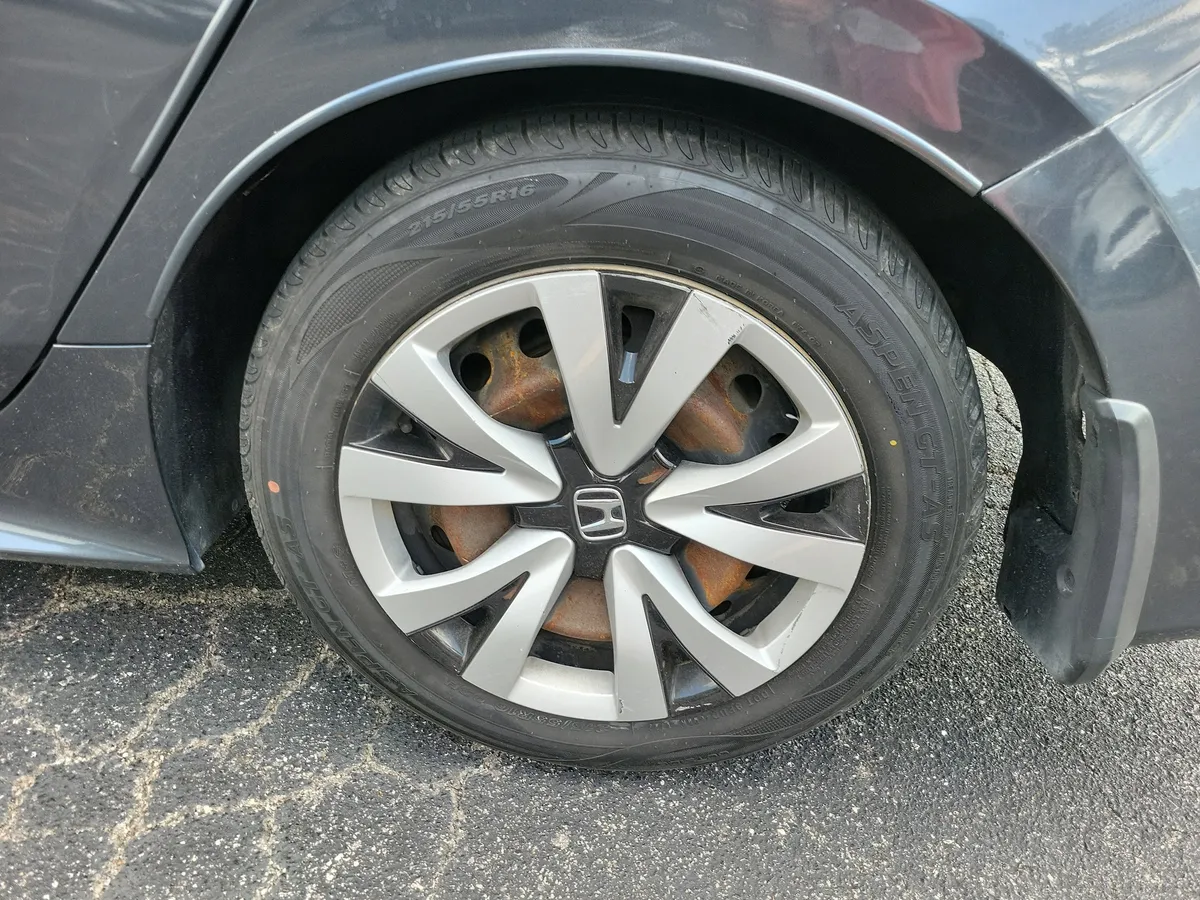 2023 Honda Civic LX thumbnail 21