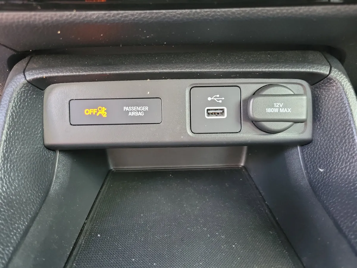 2023 Honda Civic LX thumbnail 9