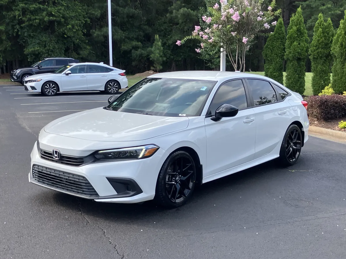 2023 Honda Civic Sport CVT thumbnail 6