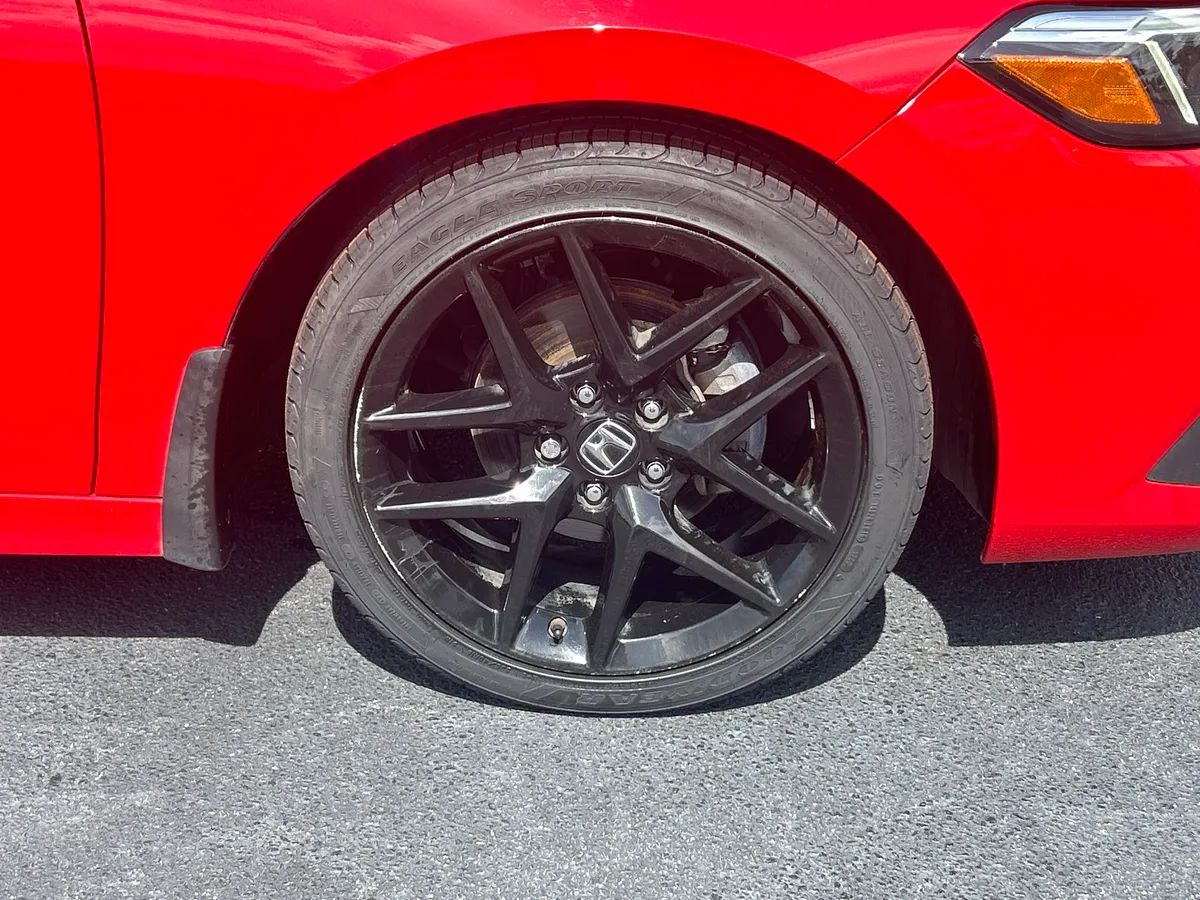 2023 Honda Civic Sport thumbnail 32
