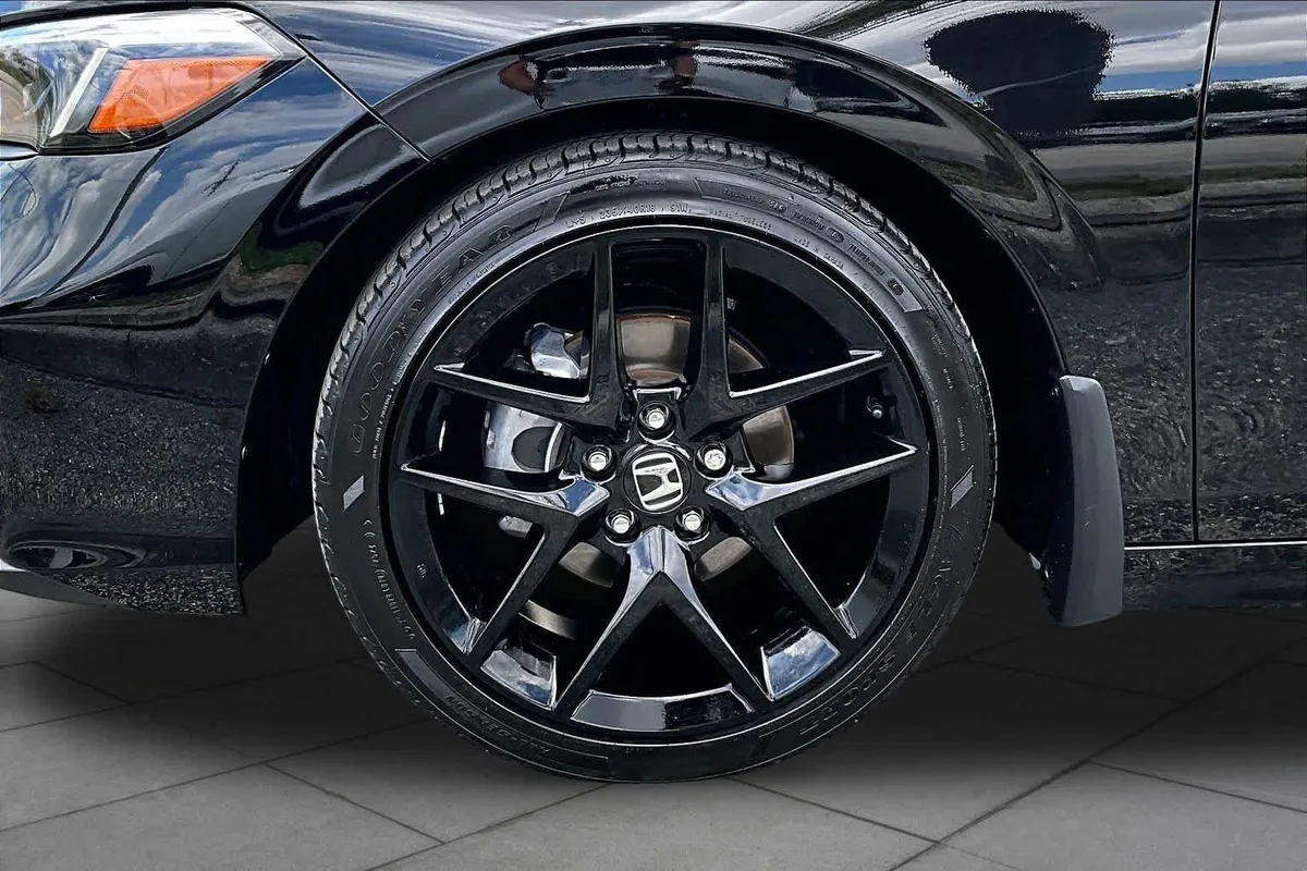 2023 Honda Civic Sport thumbnail 11