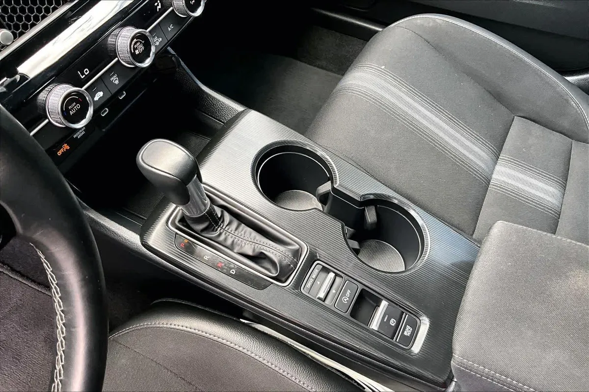 2023 Honda Civic Sport thumbnail 17