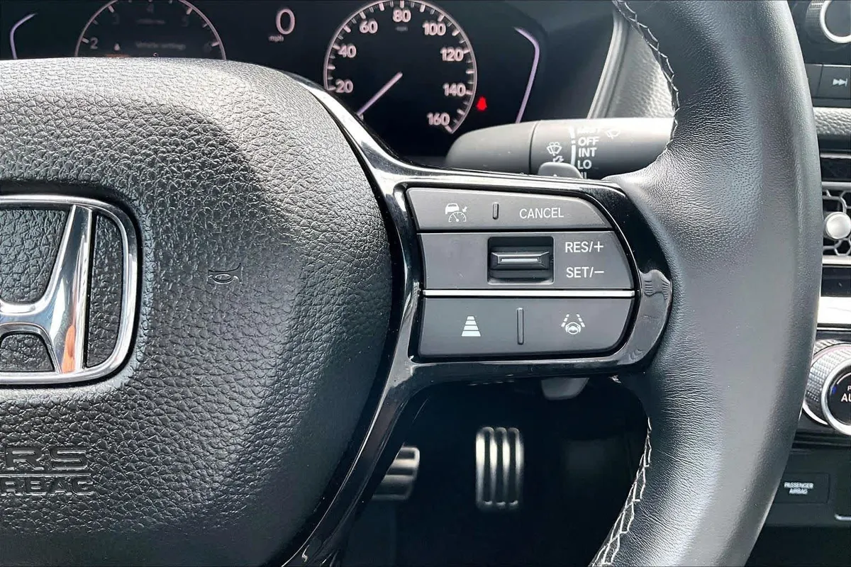 2023 Honda Civic Sport thumbnail 23