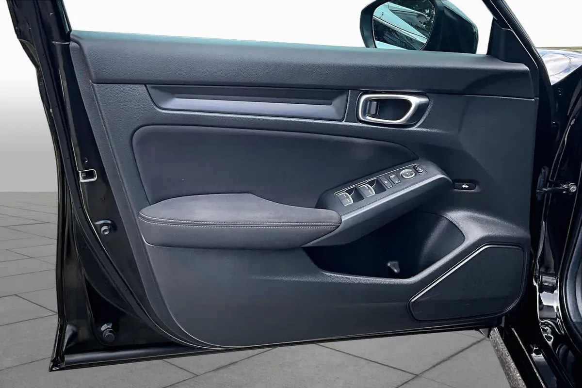 2023 Honda Civic Sport thumbnail 26