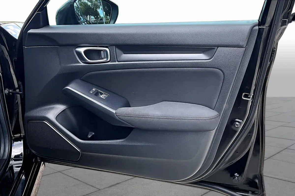 2023 Honda Civic Sport thumbnail 27