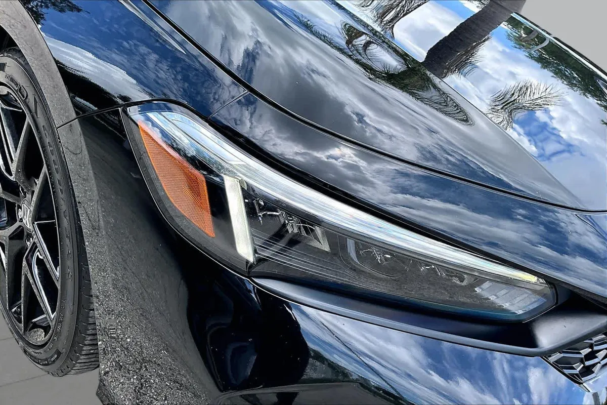 2023 Honda Civic Sport thumbnail 28