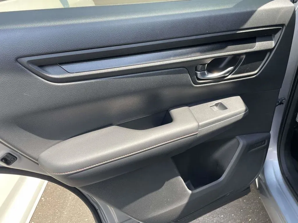 2023 Honda CR-V Hybrid Sport thumbnail 10