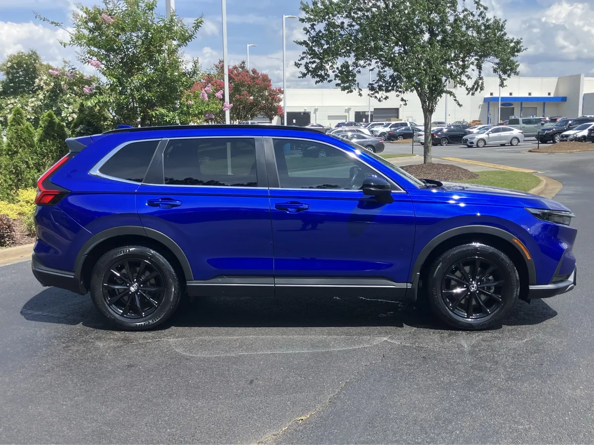 2023 Honda CR-V Hybrid Sport FWD thumbnail 11