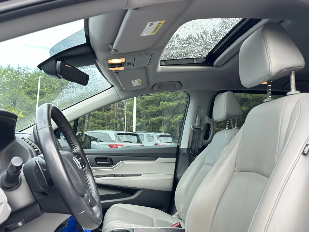 2023 Honda Odyssey EX-L Auto thumbnail 7