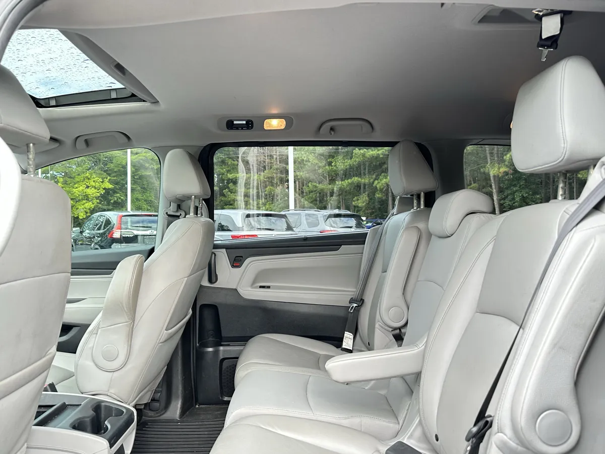 2023 Honda Odyssey EX-L Auto thumbnail 9