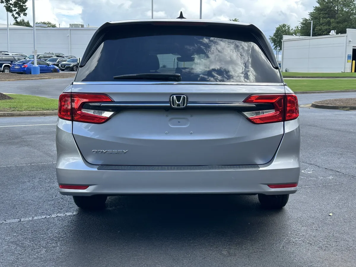 2023 Honda Odyssey EX-L Auto thumbnail 12