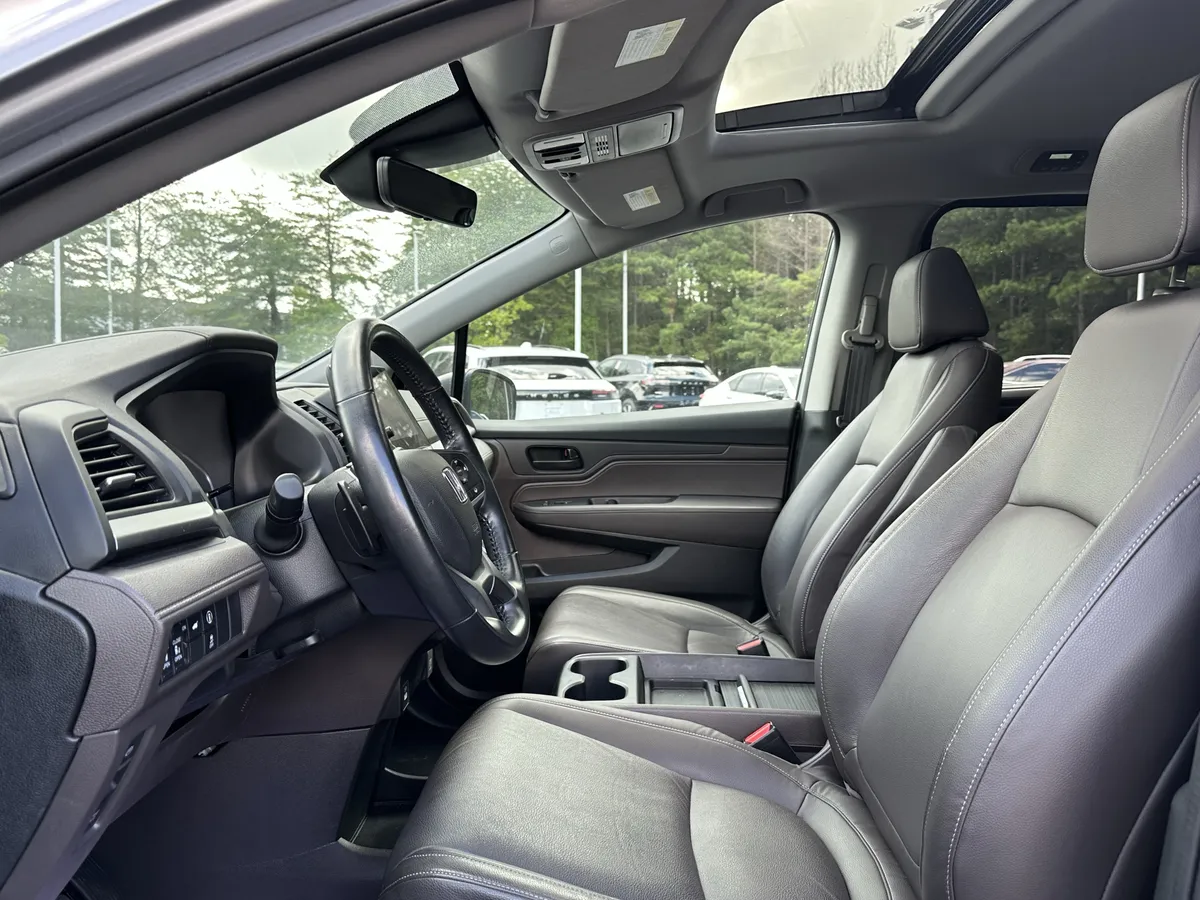 2023 Honda Odyssey EX-L Auto thumbnail 6