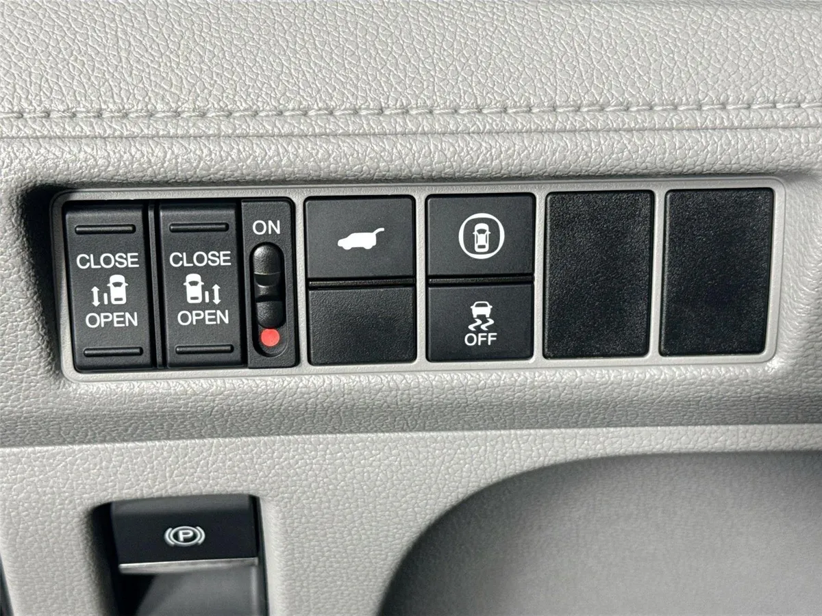 2023 Honda Odyssey EX-L thumbnail 15