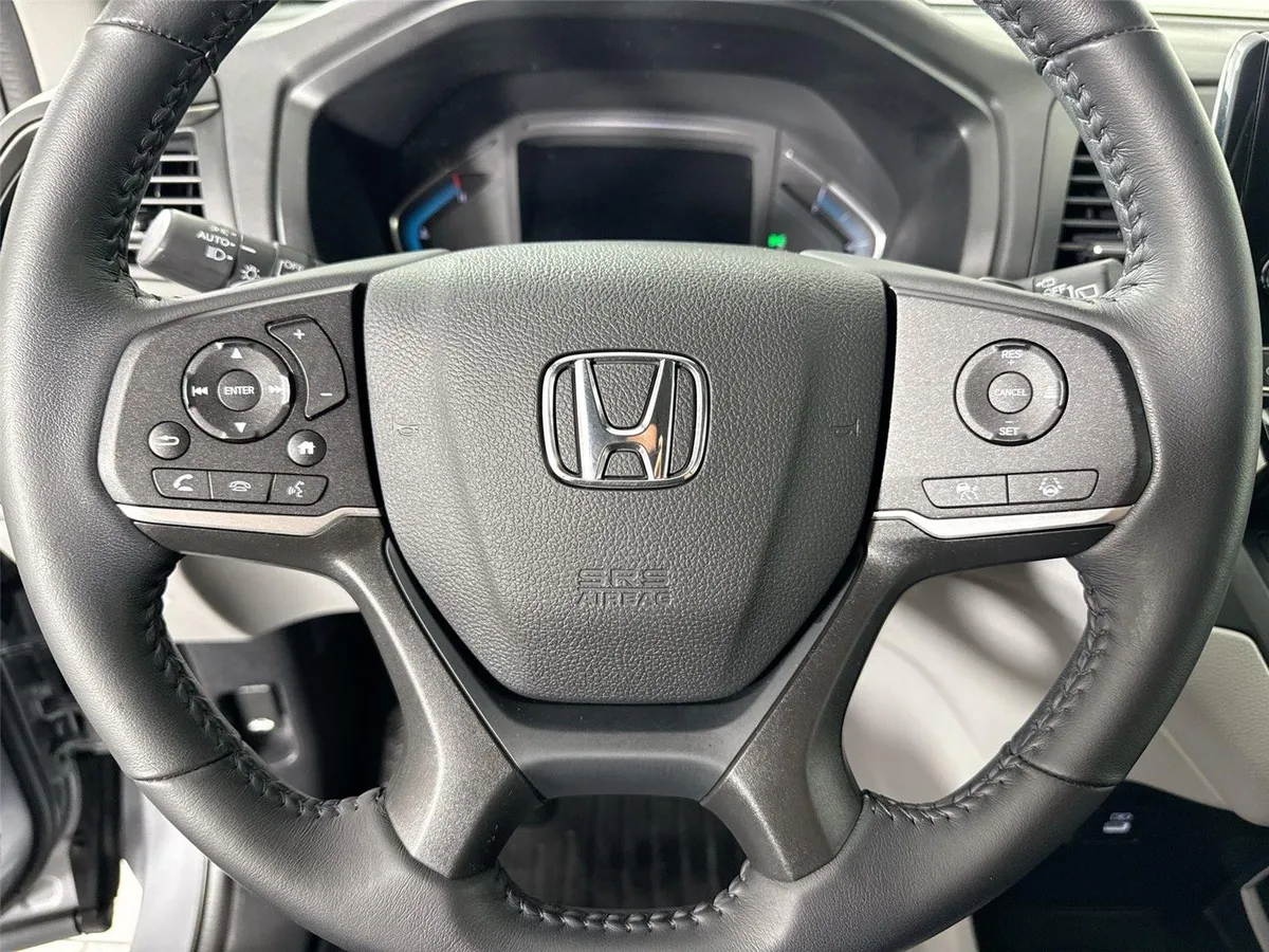 2023 Honda Odyssey EX-L thumbnail 16