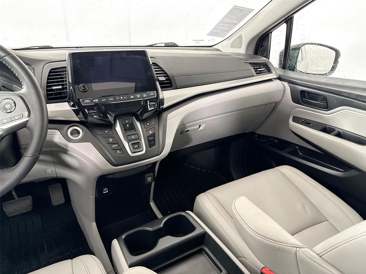 2023 Honda Odyssey EX-L thumbnail 32