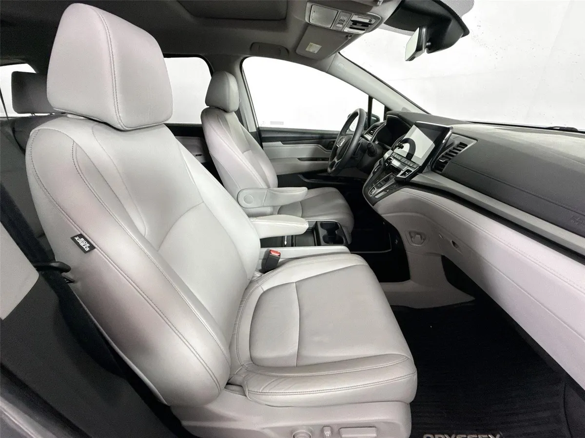 2023 Honda Odyssey EX-L thumbnail 42