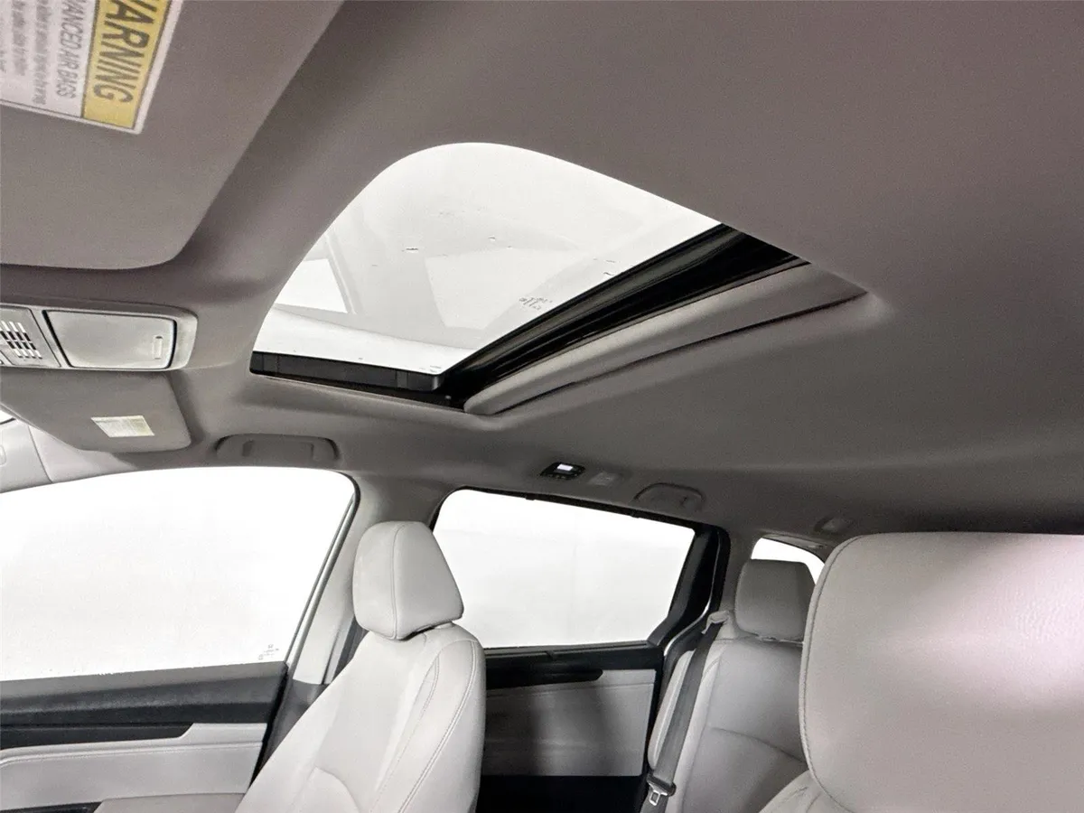 2023 Honda Odyssey EX-L thumbnail 6
