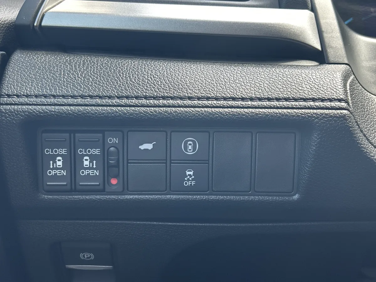 2023 Honda Odyssey EX-L thumbnail 31