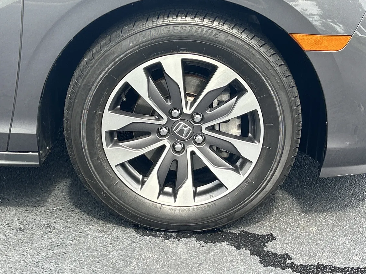 2023 Honda Odyssey EX-L thumbnail 33
