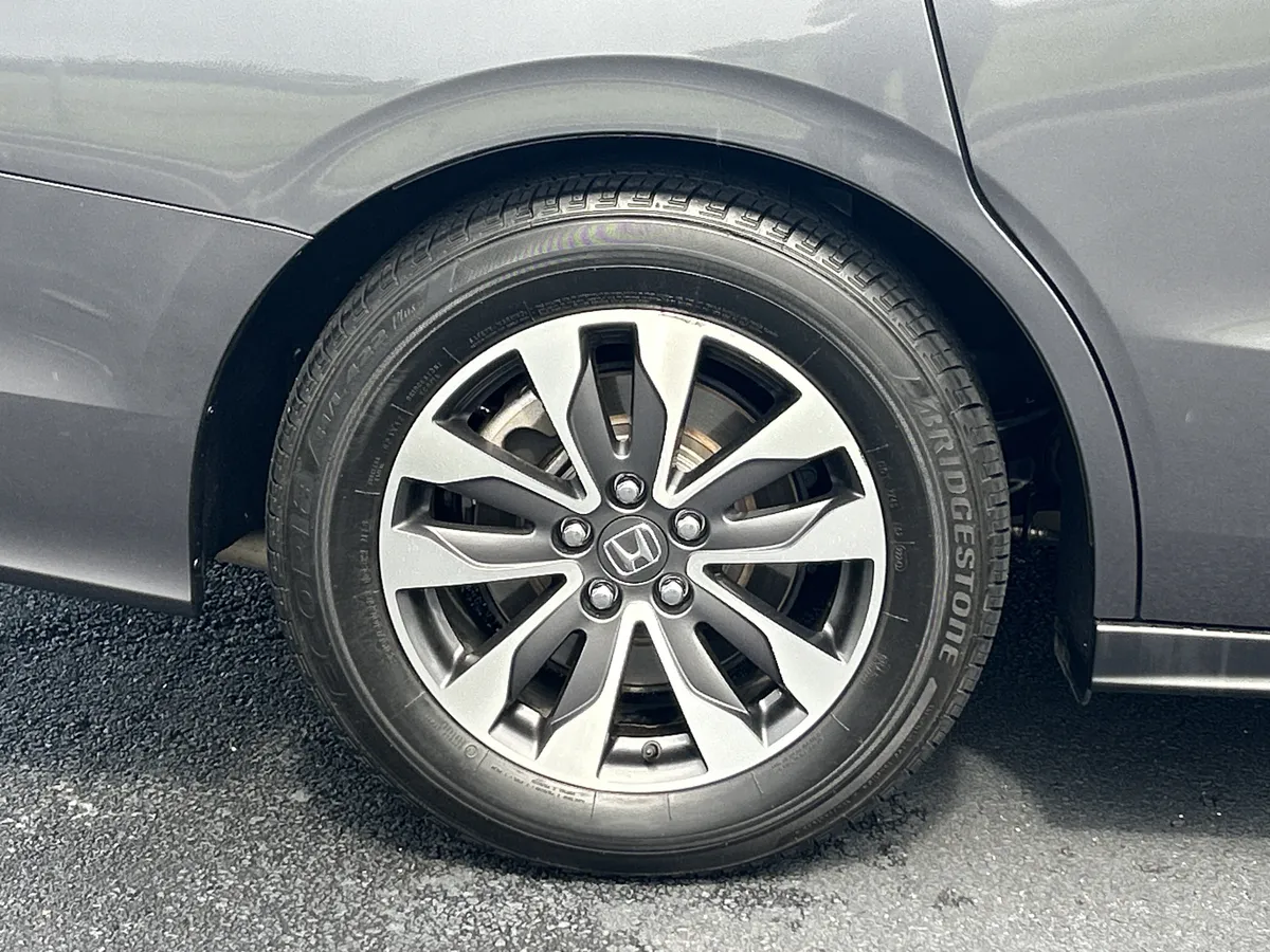2023 Honda Odyssey EX-L thumbnail 34