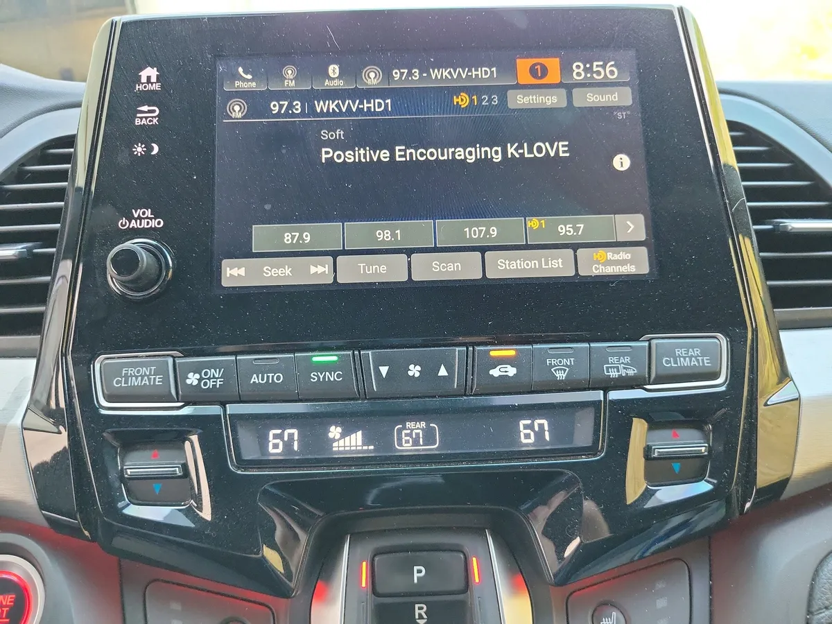 2023 Honda Odyssey Sport thumbnail 16
