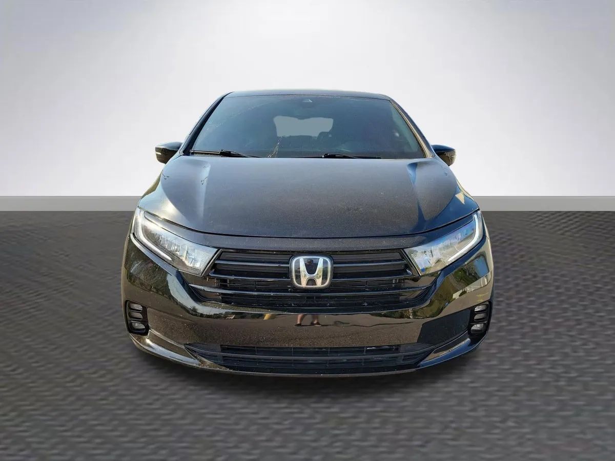 2023 Honda Odyssey Sport thumbnail 2