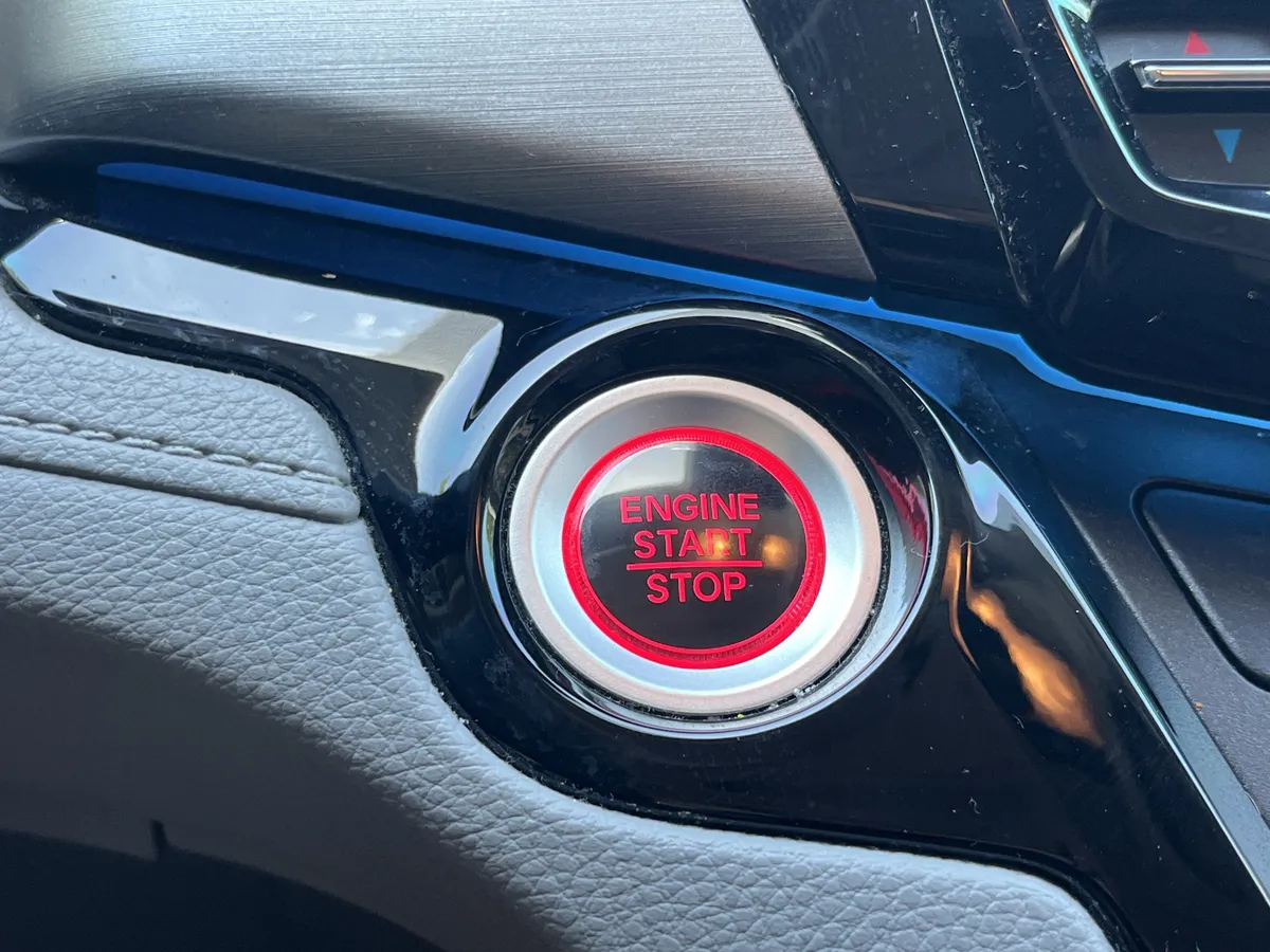 2023 Honda Odyssey Touring thumbnail 10