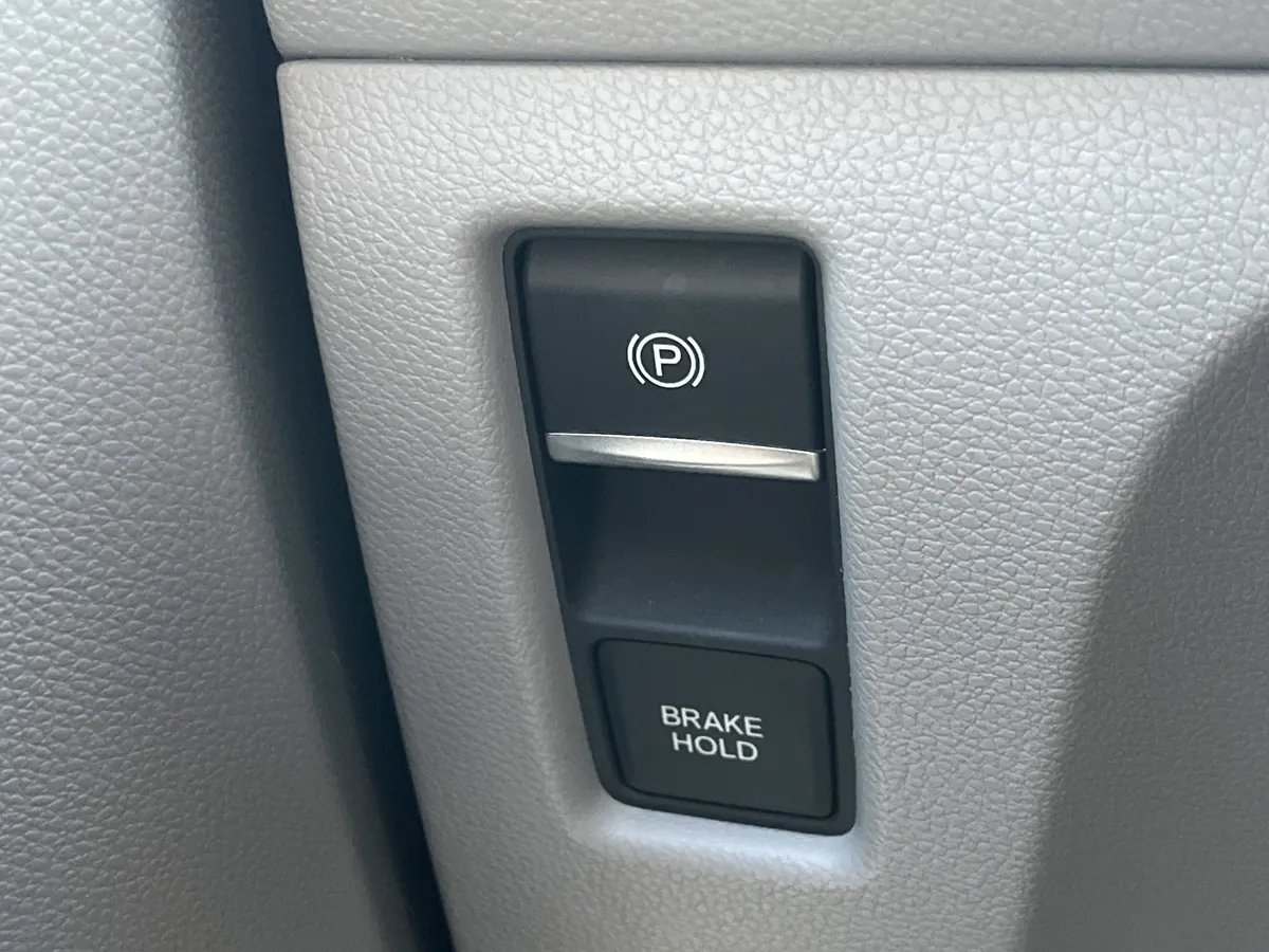 2023 Honda Odyssey Touring thumbnail 13