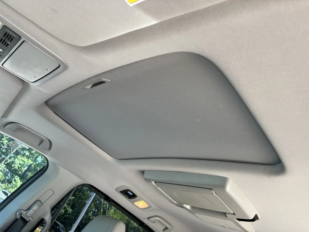 2023 Honda Odyssey Touring thumbnail 16
